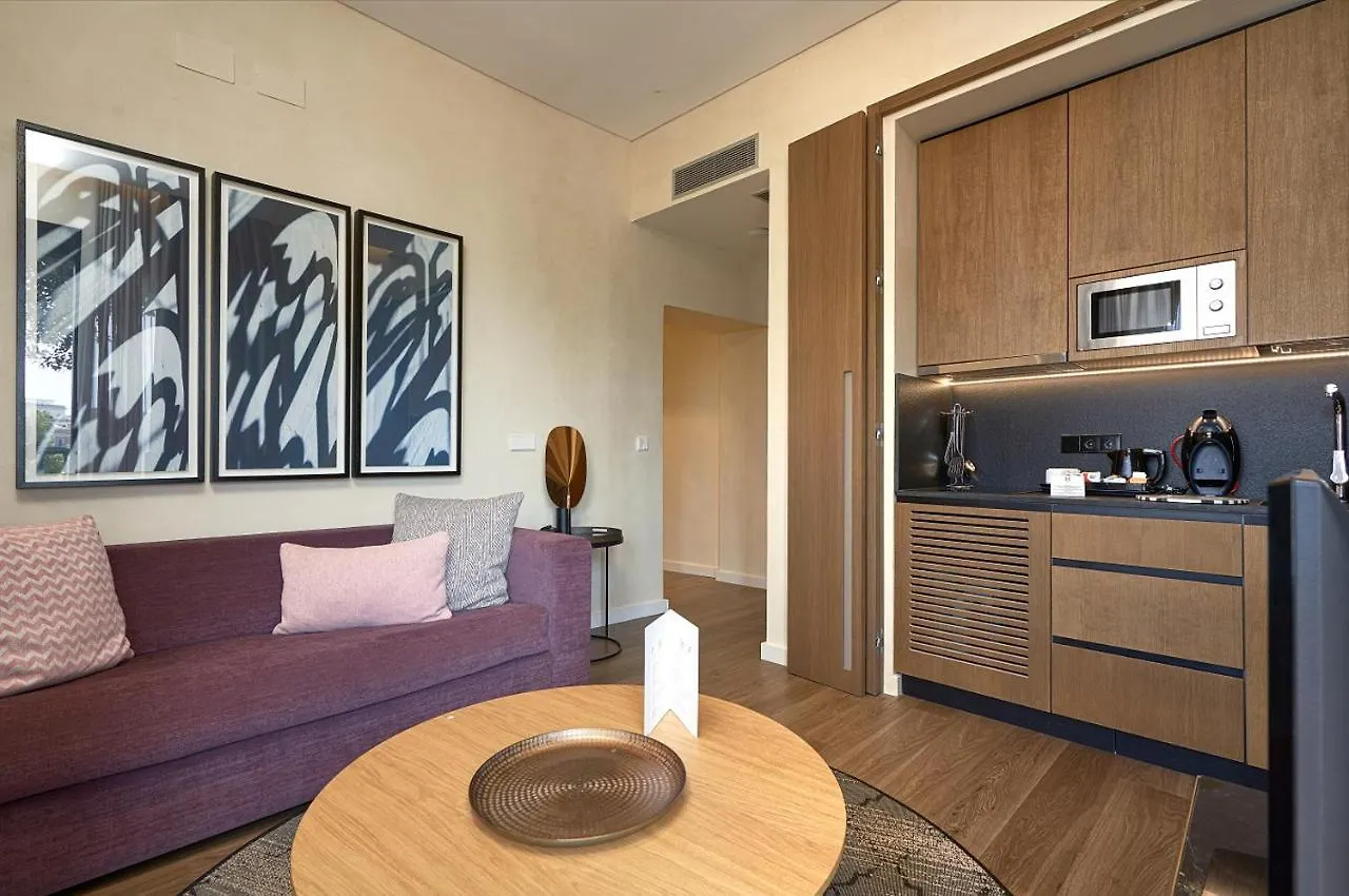 Suites Murillo Plaza Sta. Cruz 세비야 0*,